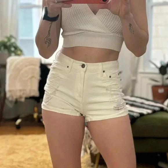 White Distressed Denim High Rise Carmar Jean Shorts Sz 27 - Picture 1 of 7